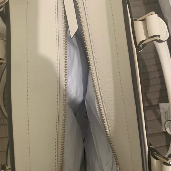 kate spade White Handbag - Picture 5 of 14